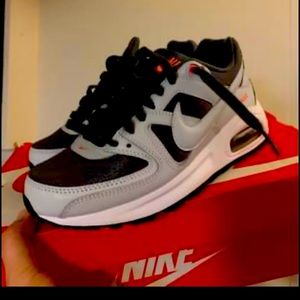 Nike air max command flex size 5Y